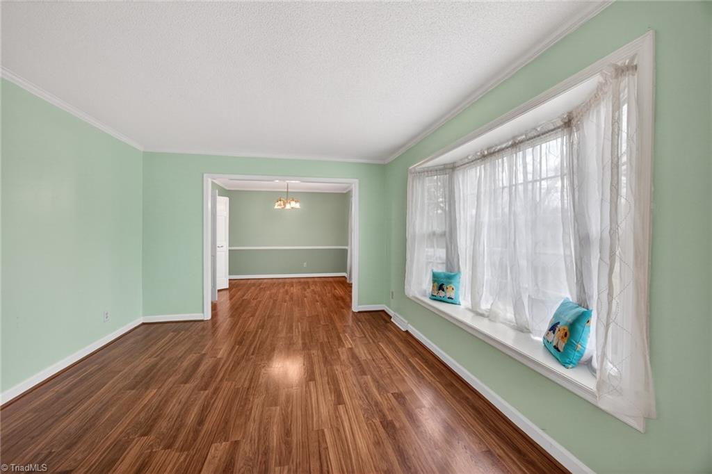 property viewer photo 4