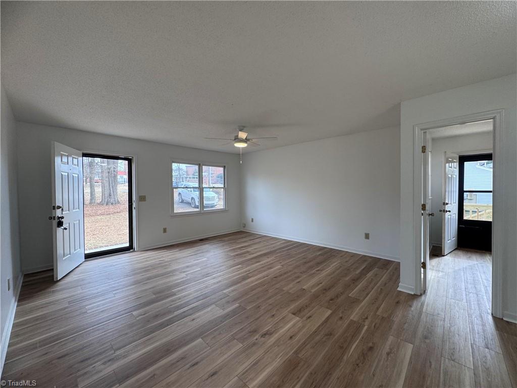 property viewer photo 12