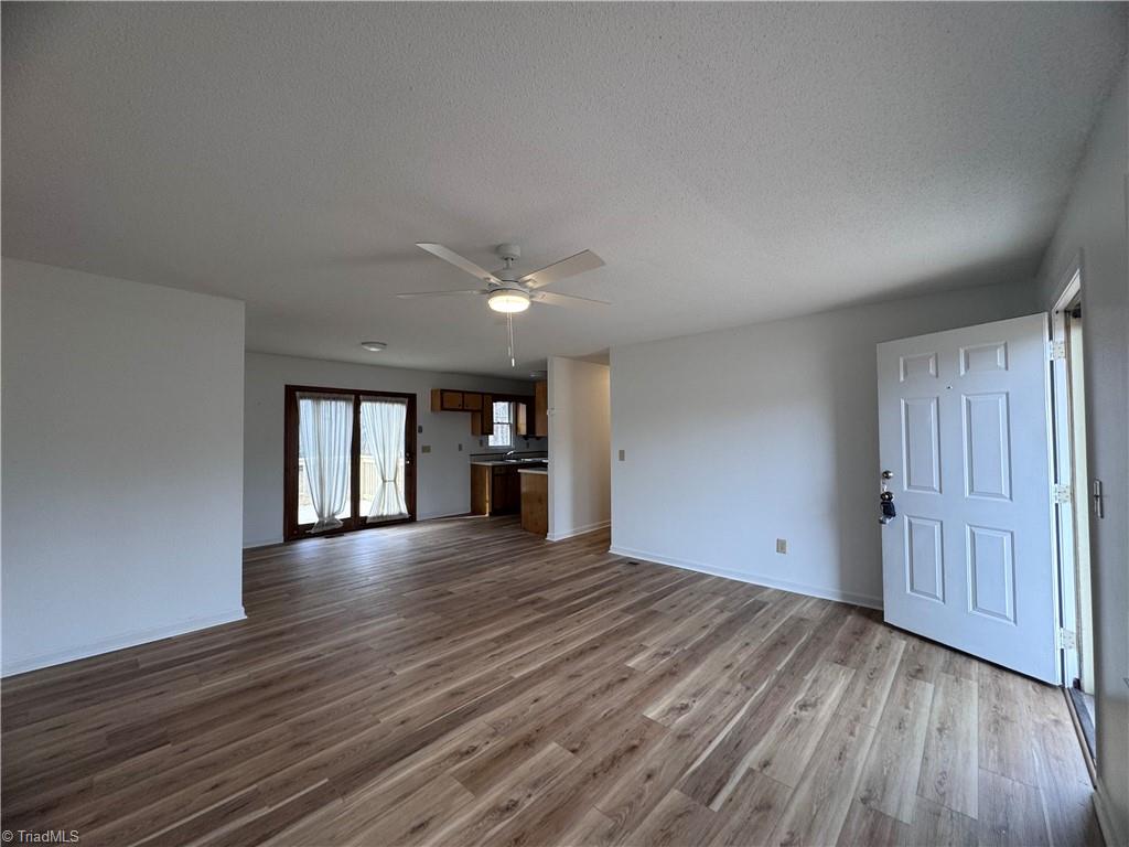 property viewer photo 2