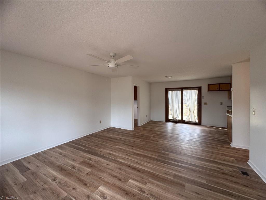 property viewer photo 7
