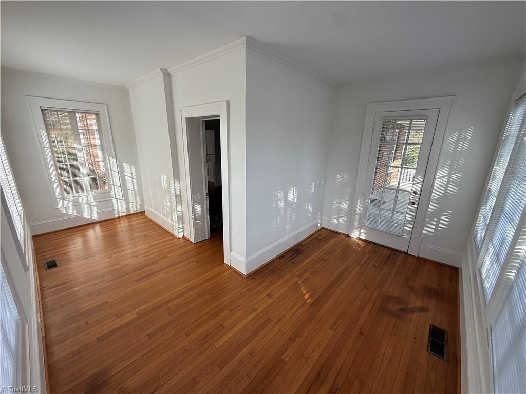property viewer photo 7