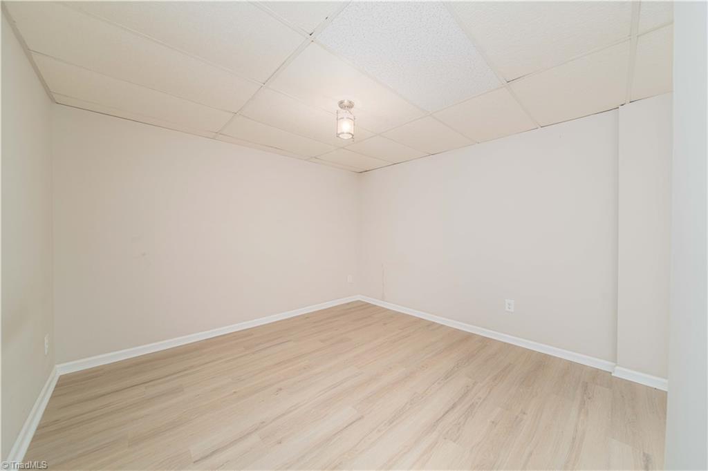property viewer photo 24