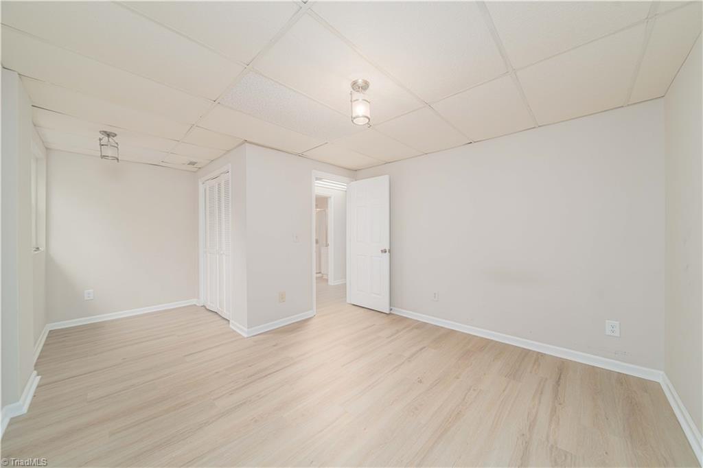 property viewer photo 25