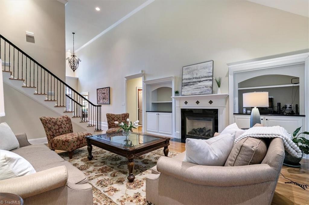 property viewer photo 11