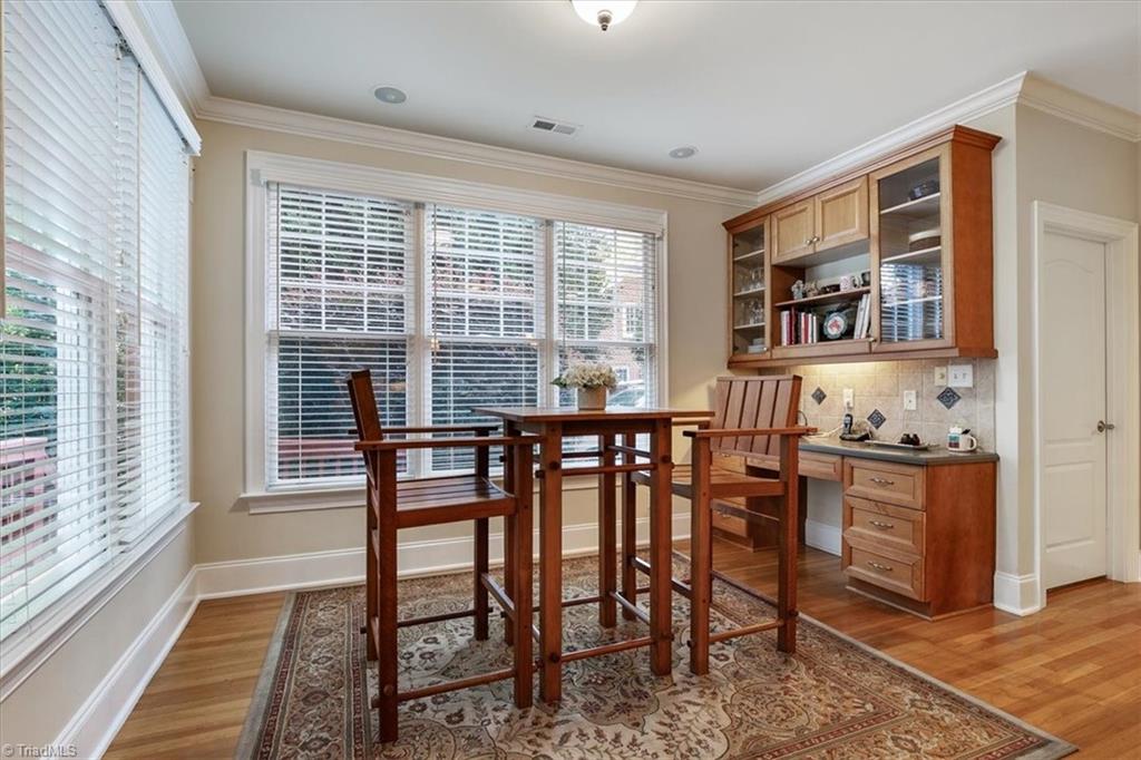 property viewer photo 18