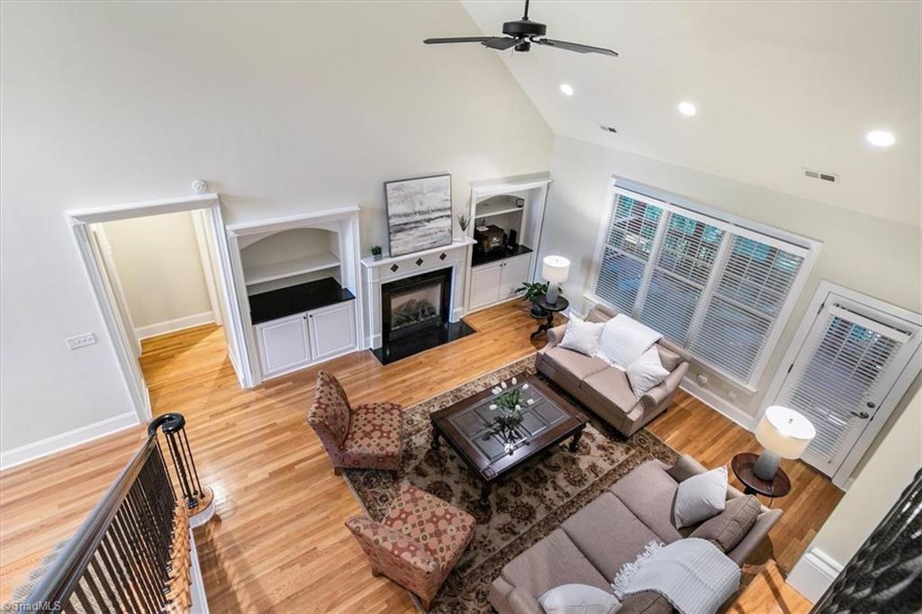 property viewer photo 23