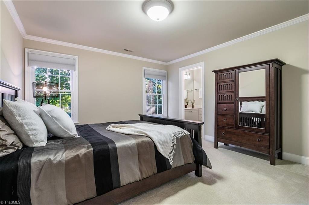 property viewer photo 26