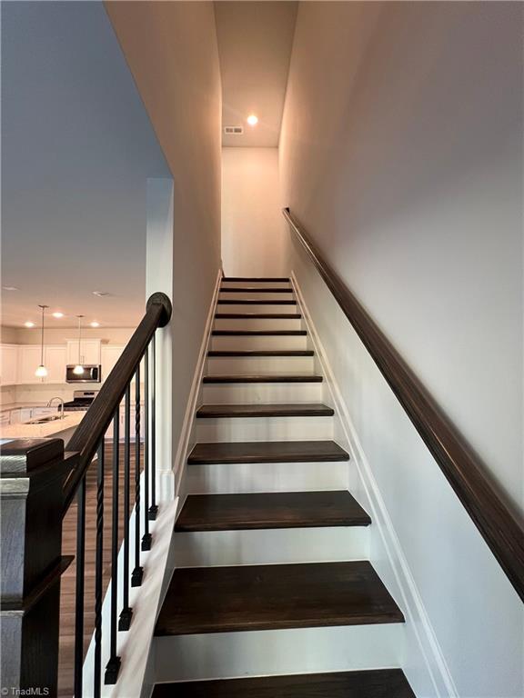 property viewer photo 15
