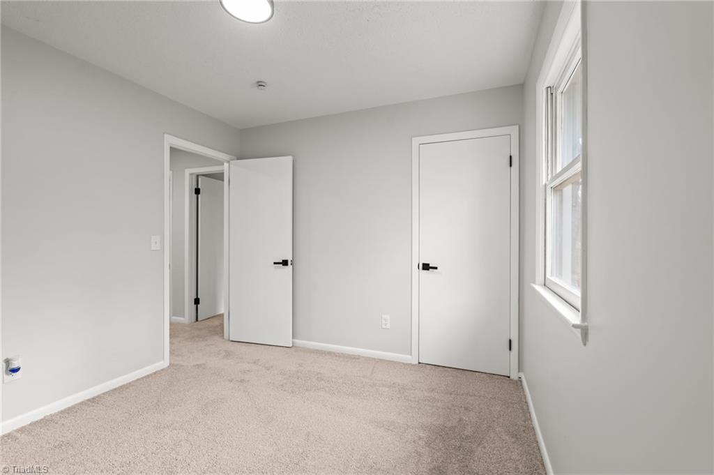 property viewer photo 18