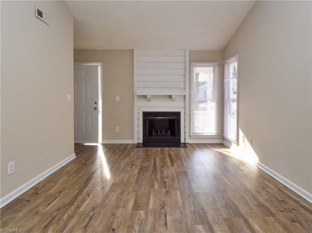 property viewer photo 2