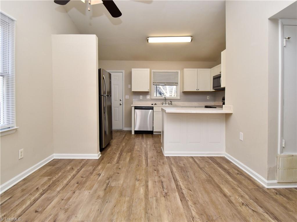 property viewer photo 3