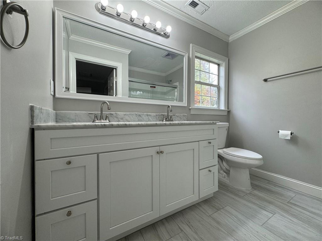 property viewer photo 19