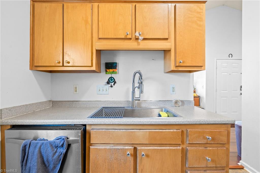 property viewer photo 10