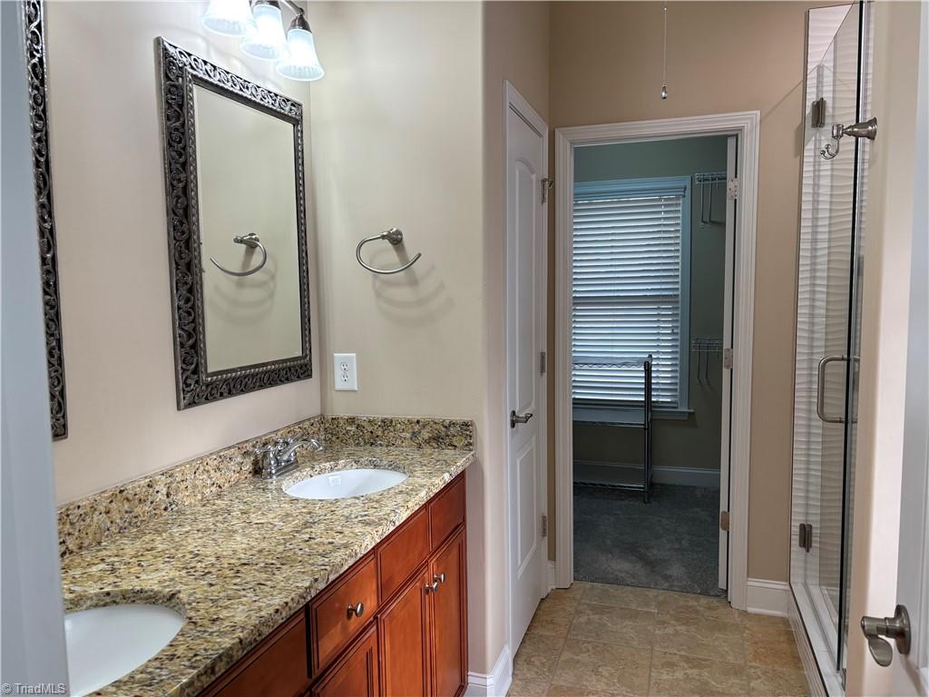 property viewer photo 11