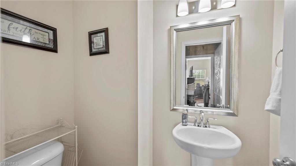 property viewer photo 16