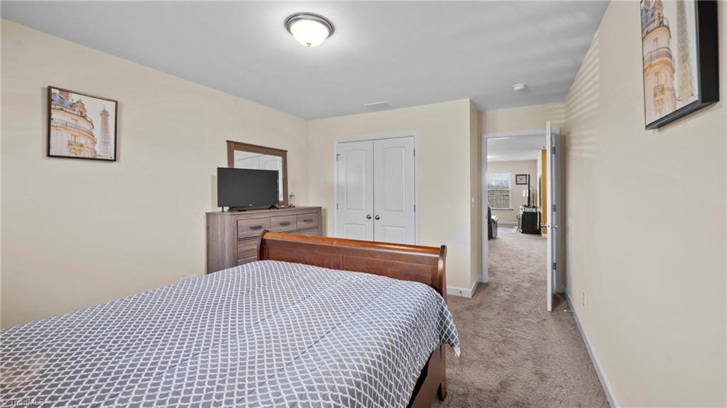 property viewer photo 17