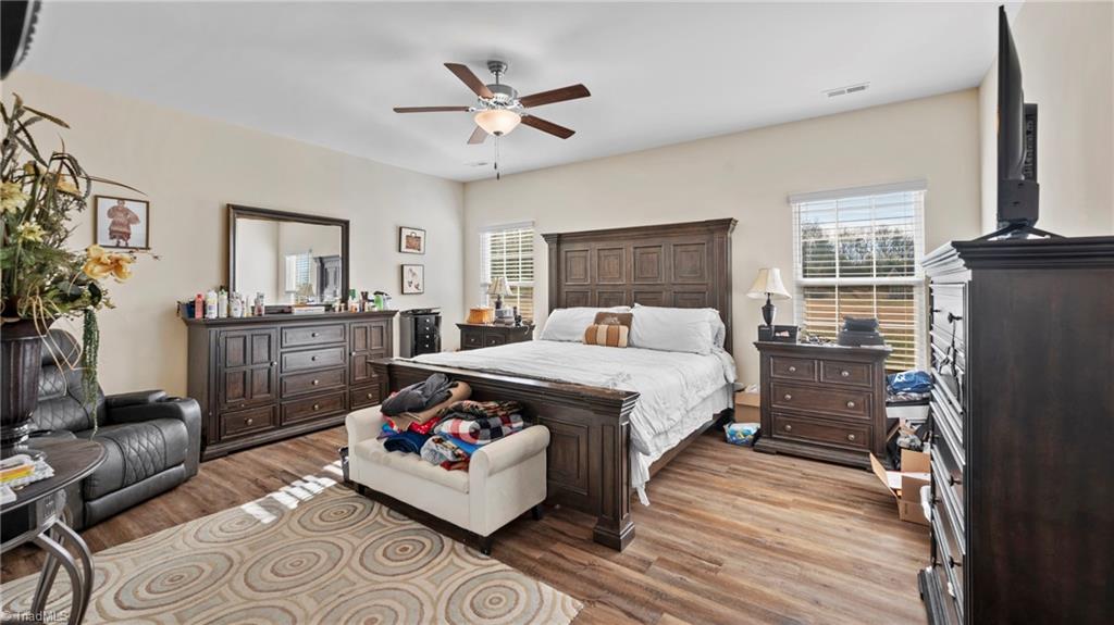 property viewer photo 25