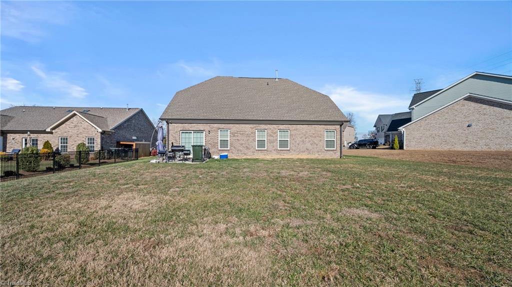 property viewer photo 3