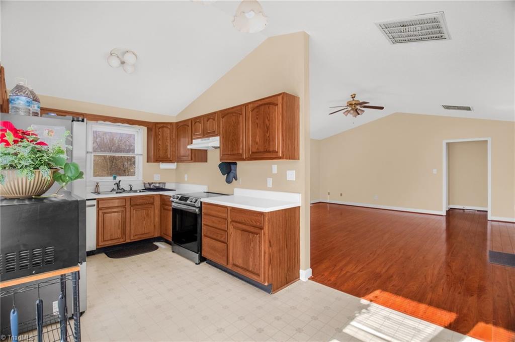 property viewer photo 11