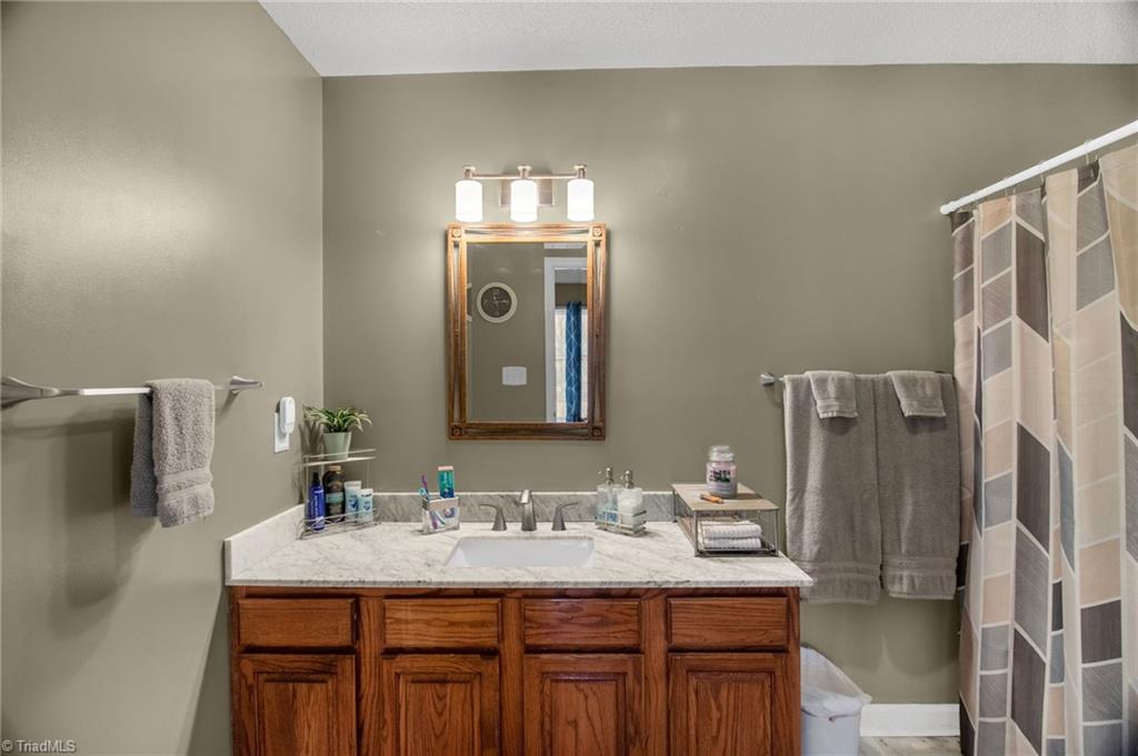 property viewer photo 17