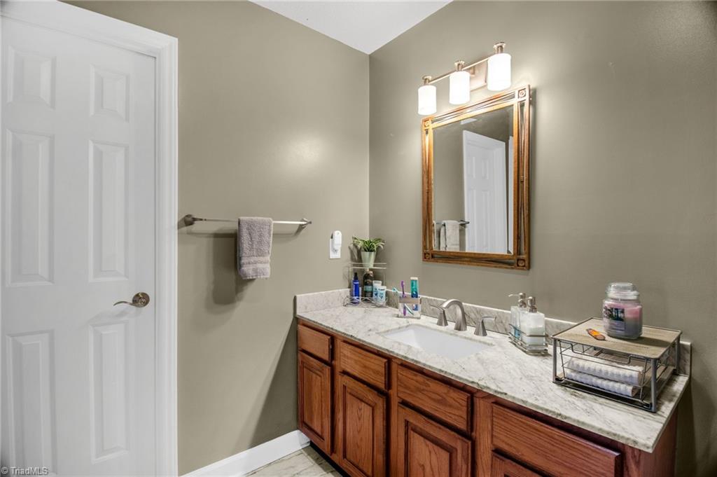 property viewer photo 18