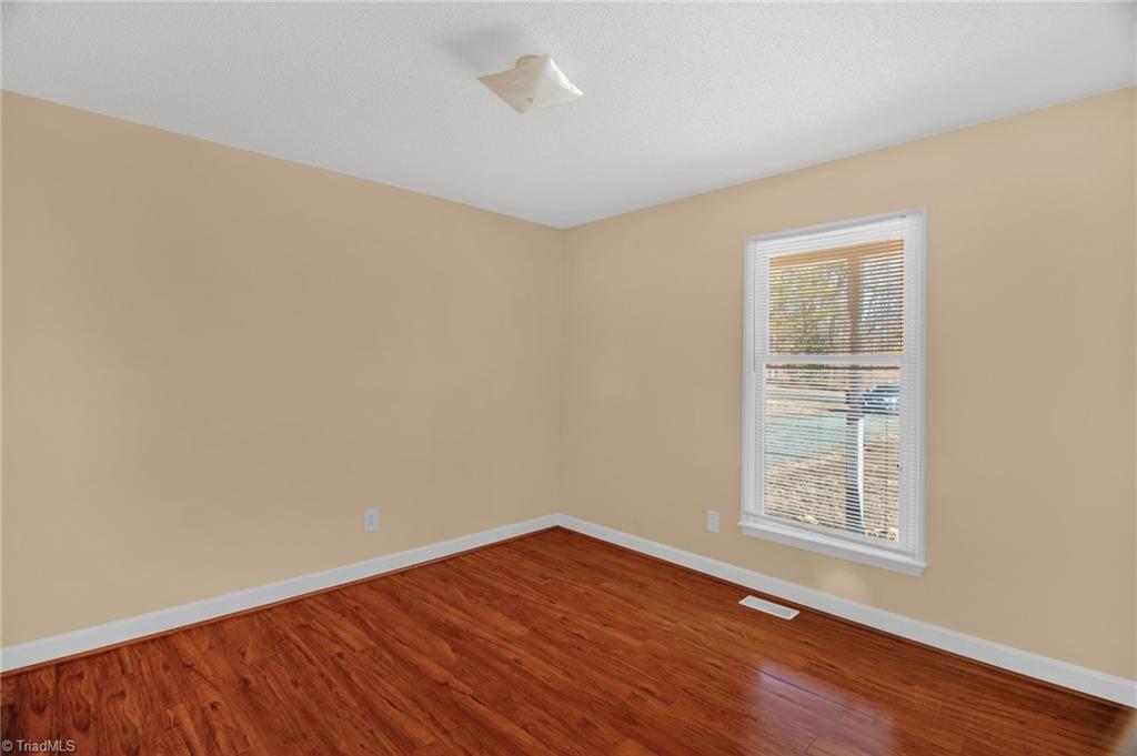 property viewer photo 20