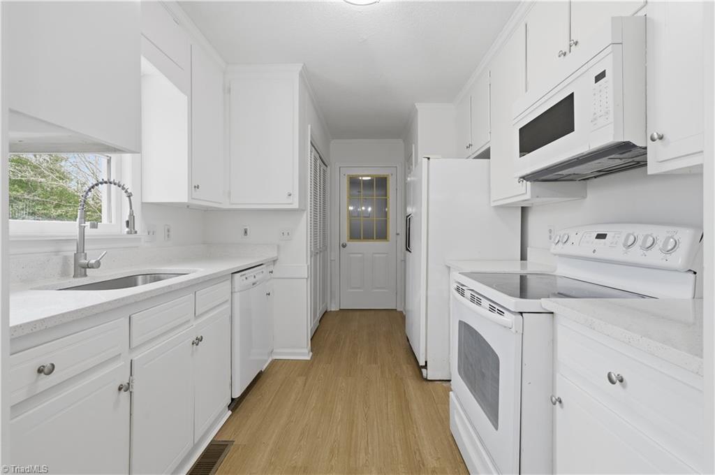 property viewer photo 11