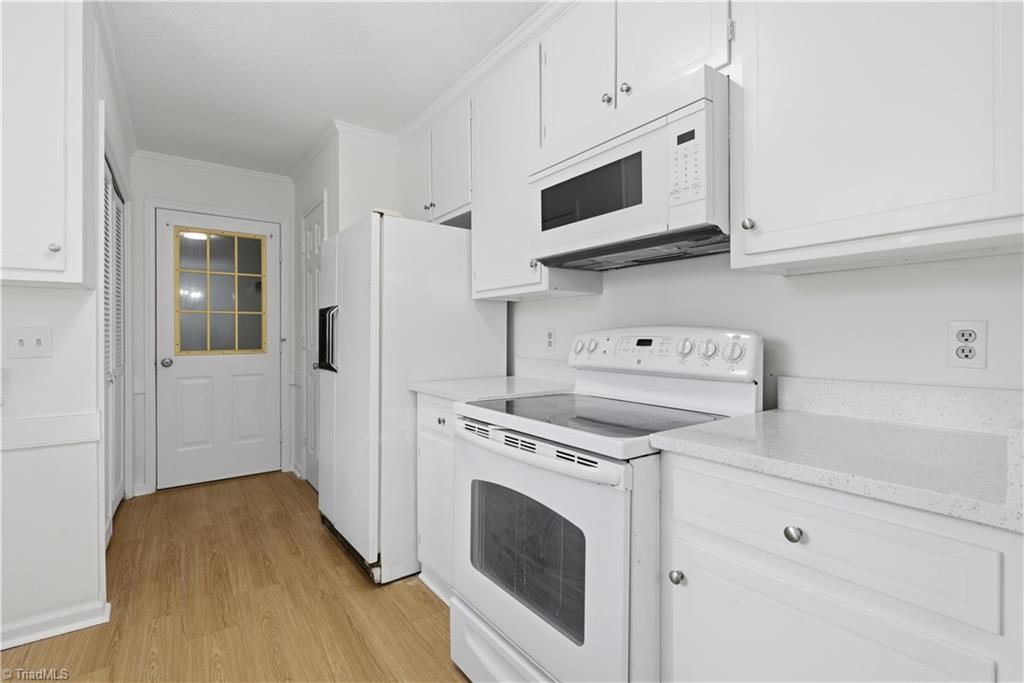 property viewer photo 12