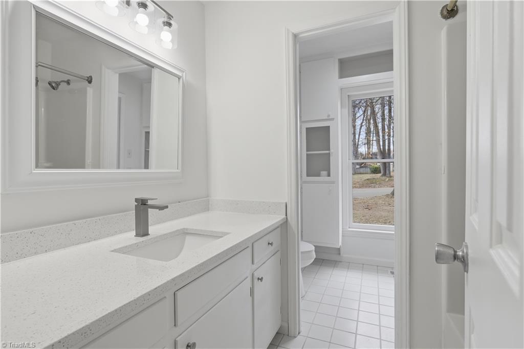 property viewer photo 15
