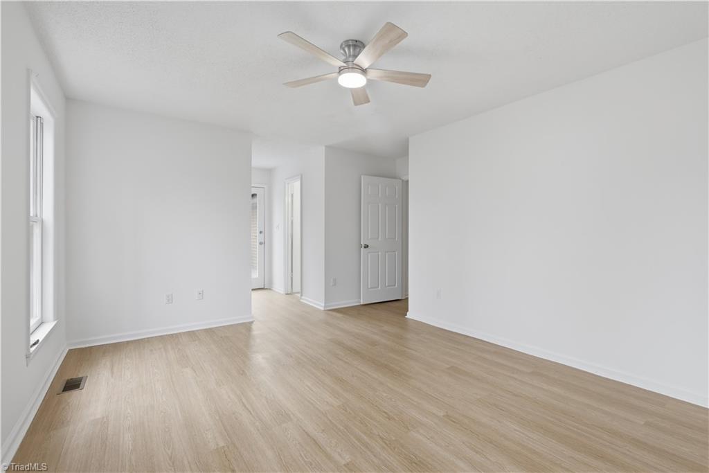 property viewer photo 24