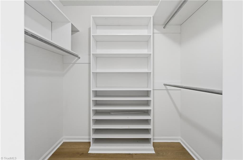 property viewer photo 25