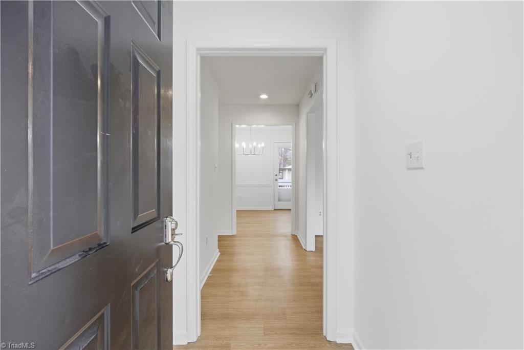 property viewer photo 4