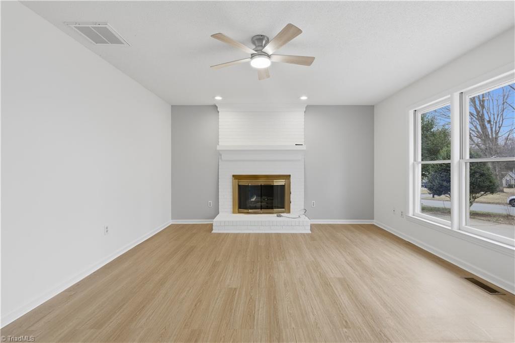 property viewer photo 5