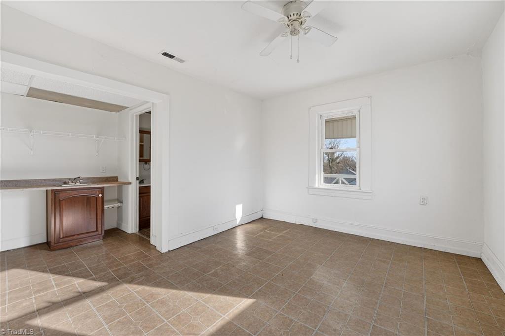 property viewer photo 13