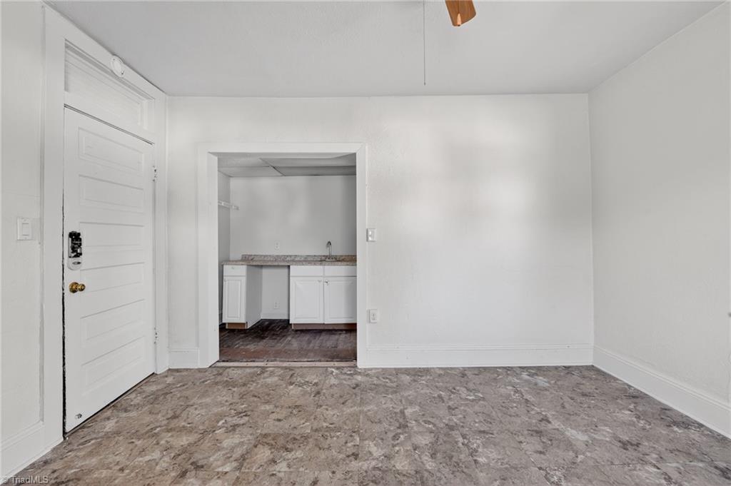 property viewer photo 7