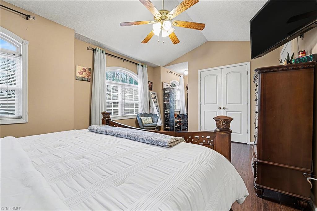 property viewer photo 17