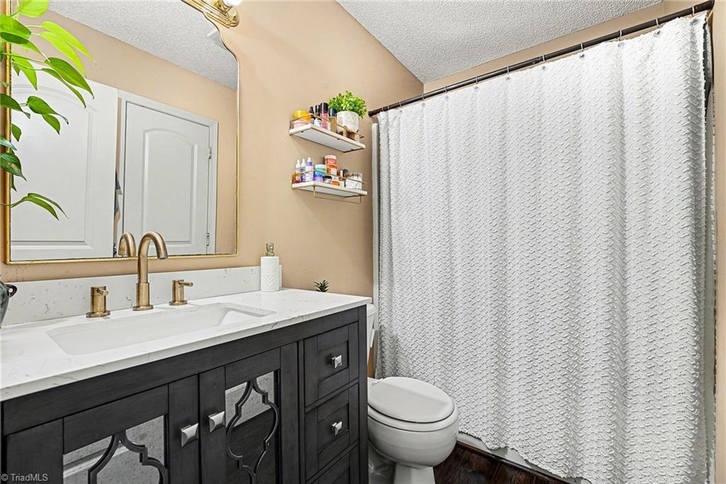 property viewer photo 19
