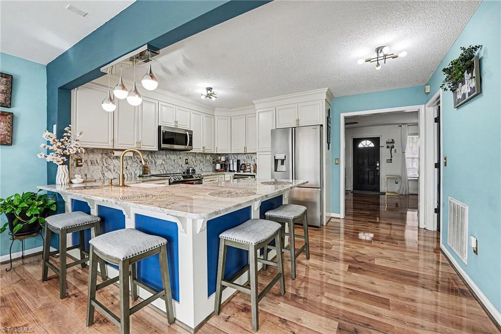 property viewer photo 8