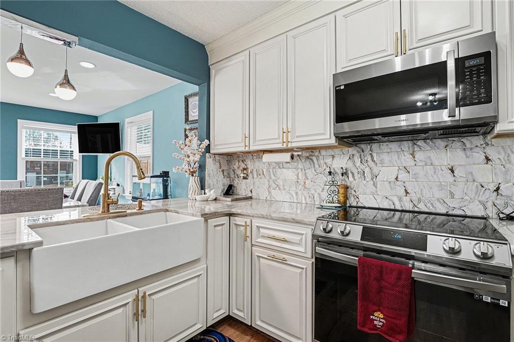 property viewer photo 9