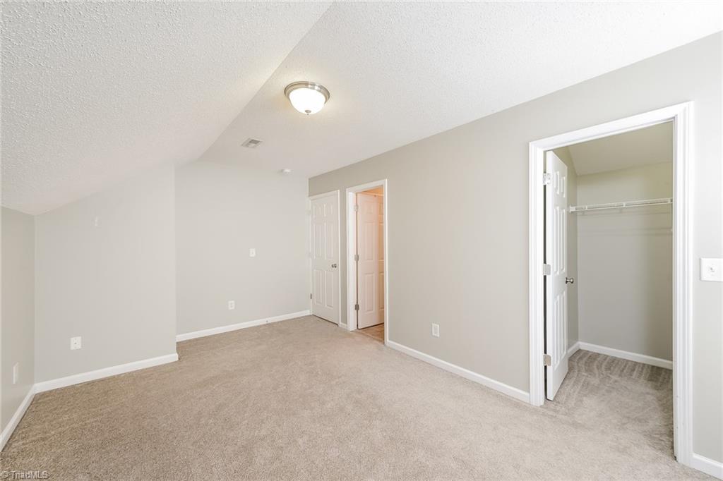 property viewer photo 11