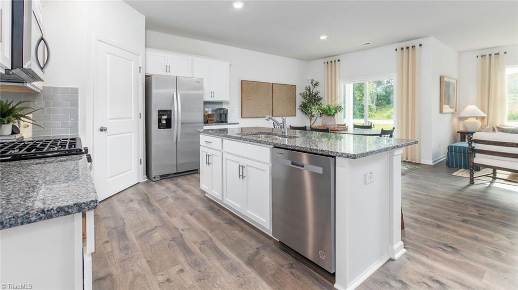 property viewer photo 5