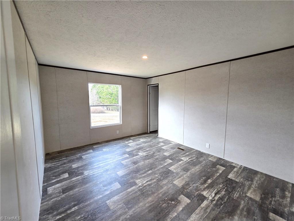property viewer photo 16