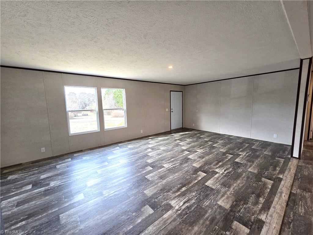 property viewer photo 9