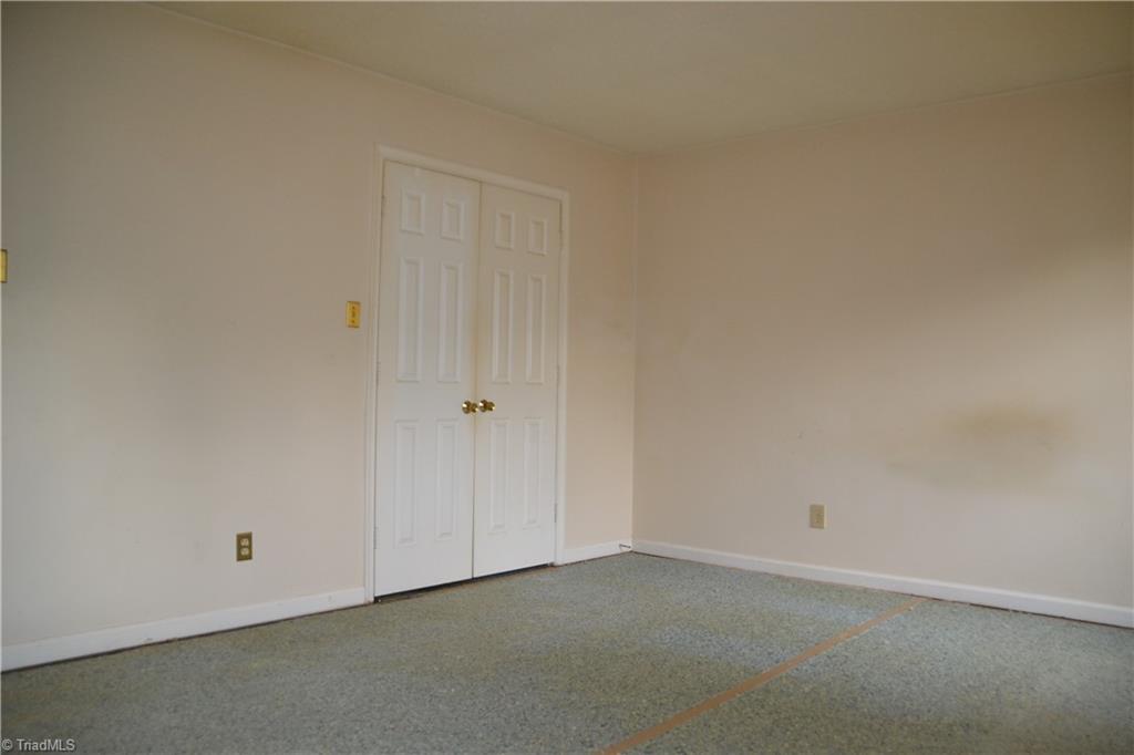 property viewer photo 5