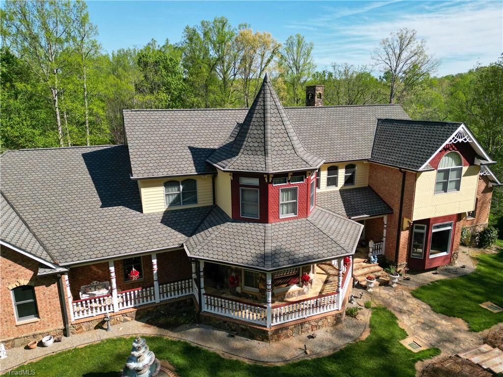 main property photo 10