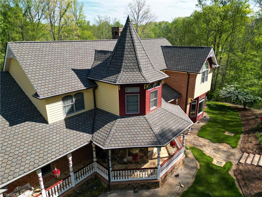 main property photo 9