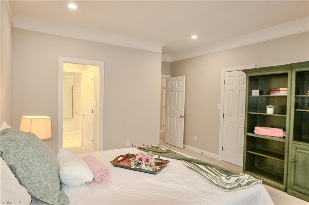 property viewer photo 15