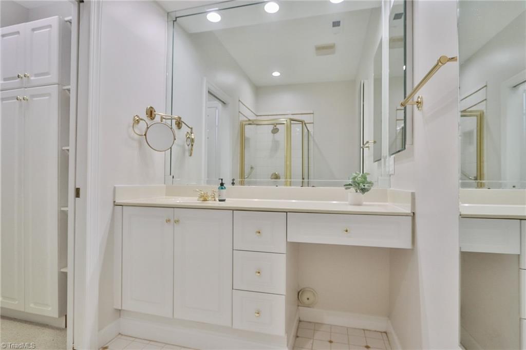 property viewer photo 16