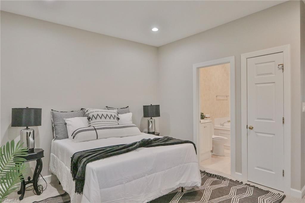 property viewer photo 19