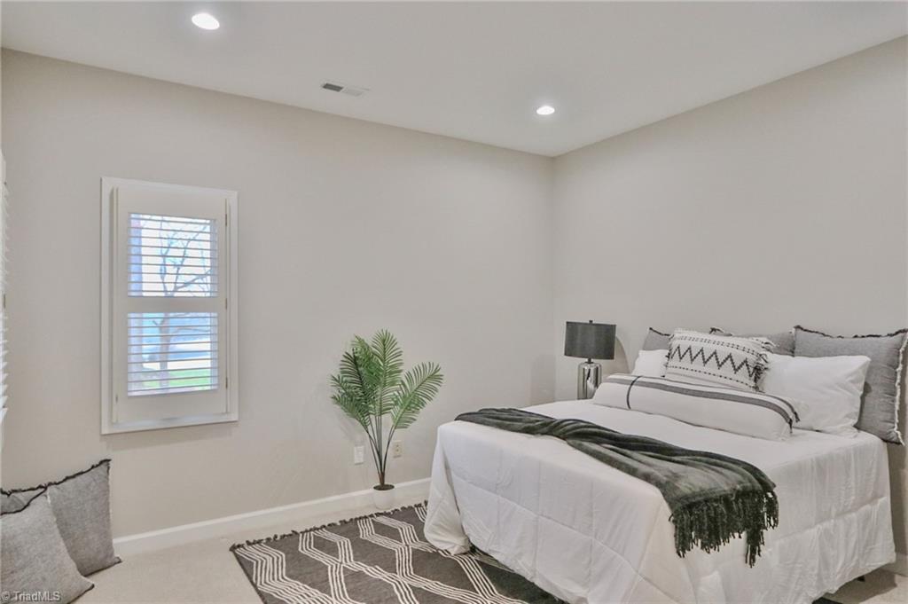 property viewer photo 20